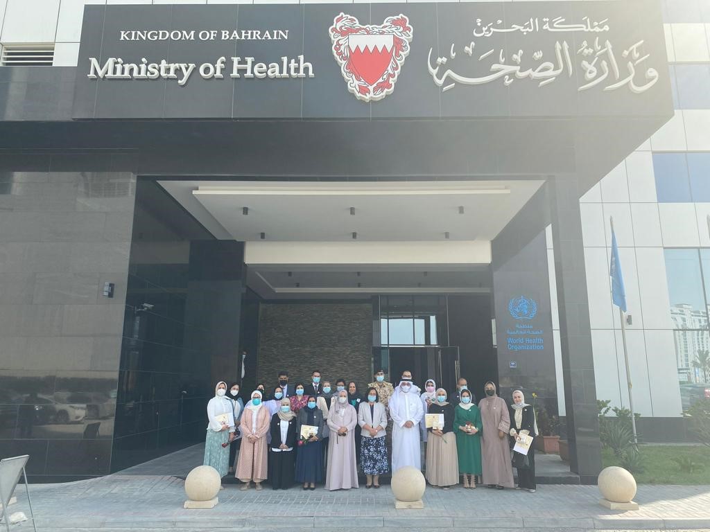 بمناسبة يوم الطبيب البحريني 2021 .. سعادة وزيرة الصحة تُكرّم الأطباء بوزارة الصحة ..