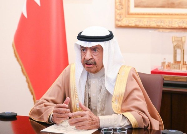 مجلس الوزراء يخصص أول أربعاء من نوفمبر "يوماً للطبيب البحريني" وجائزة باسم خليفة بن سلمان لتكريم الأطباء